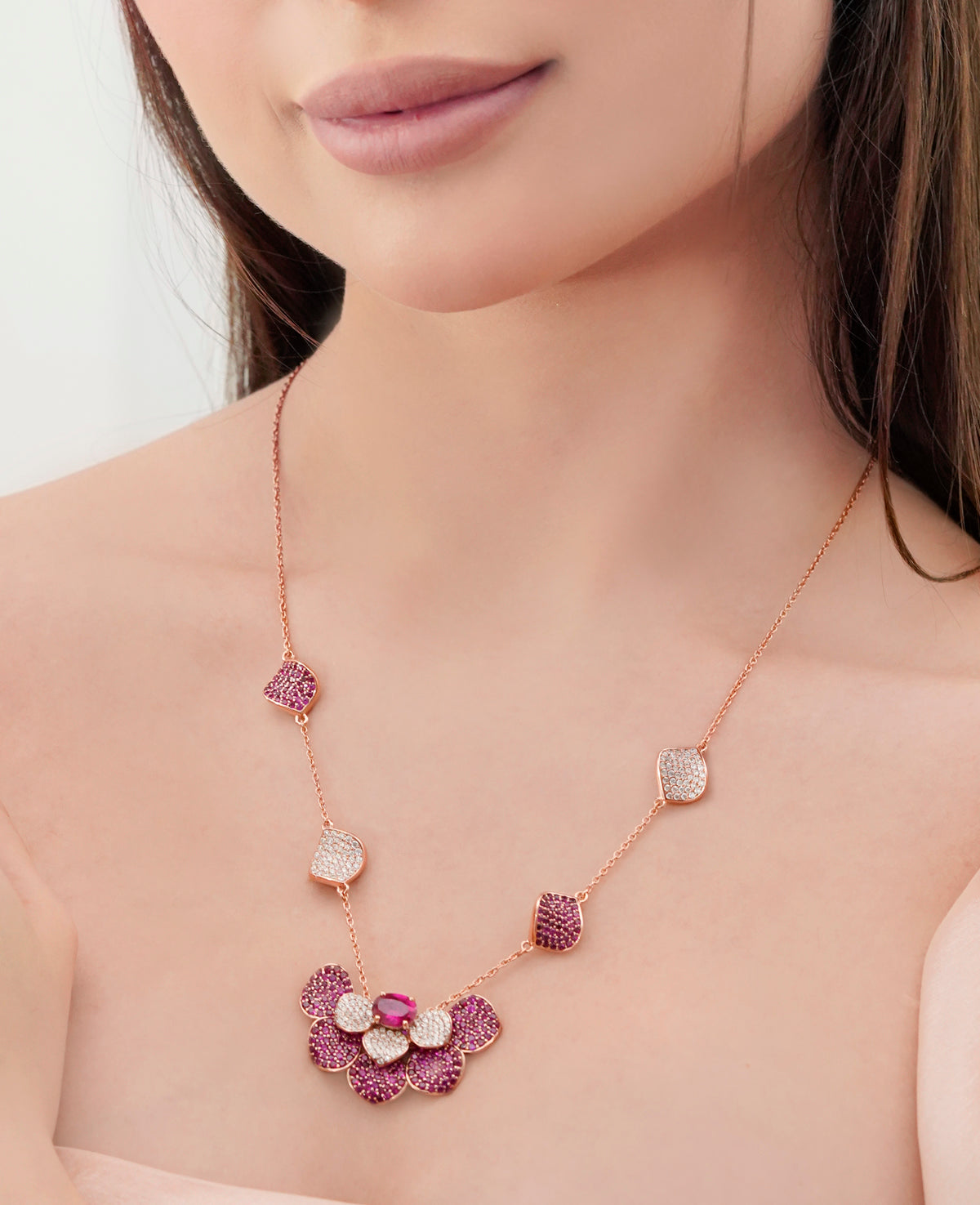 Glorious Petal Necklace - Royal Rose