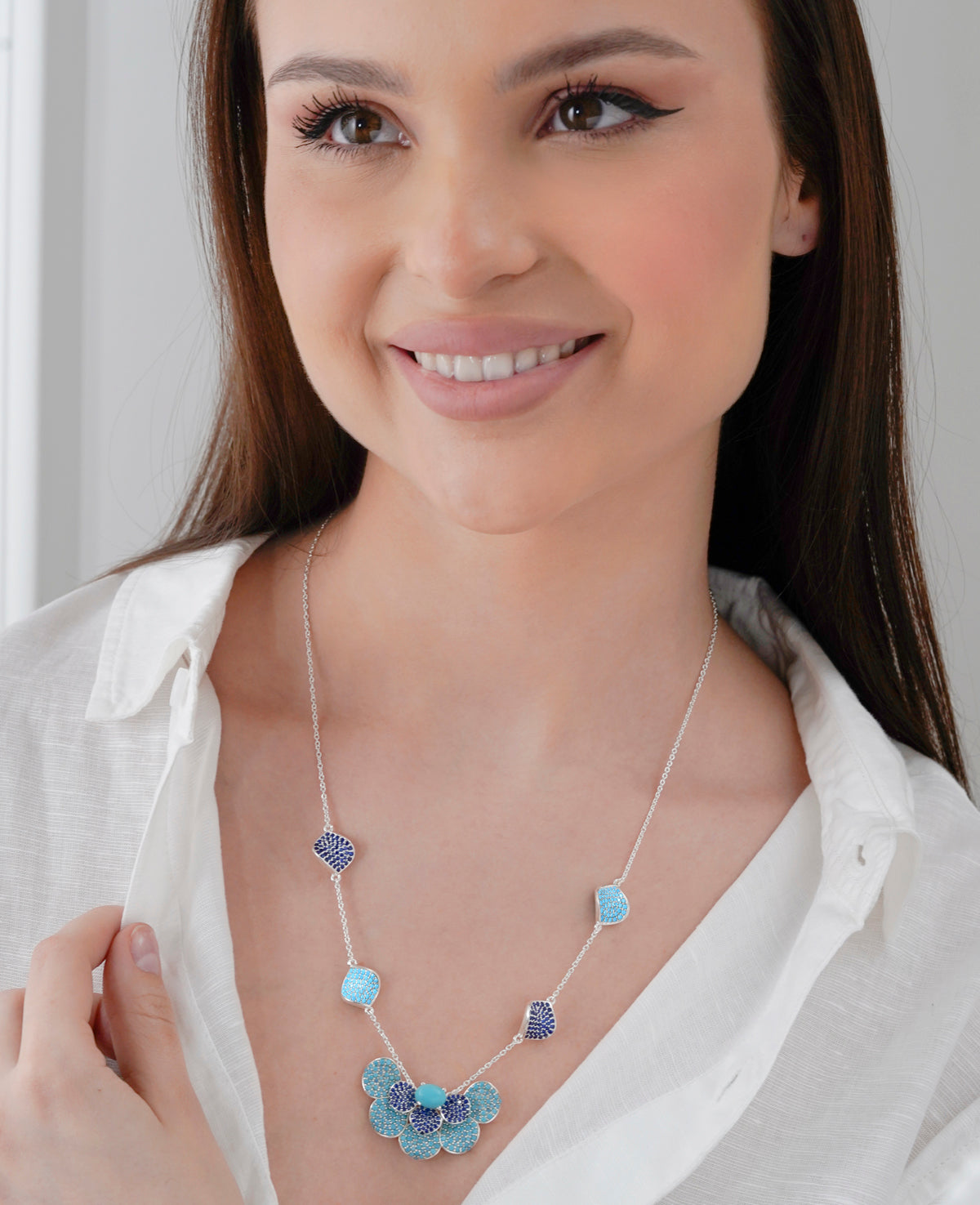 Glorious Petal Necklace - Turquoise Blue